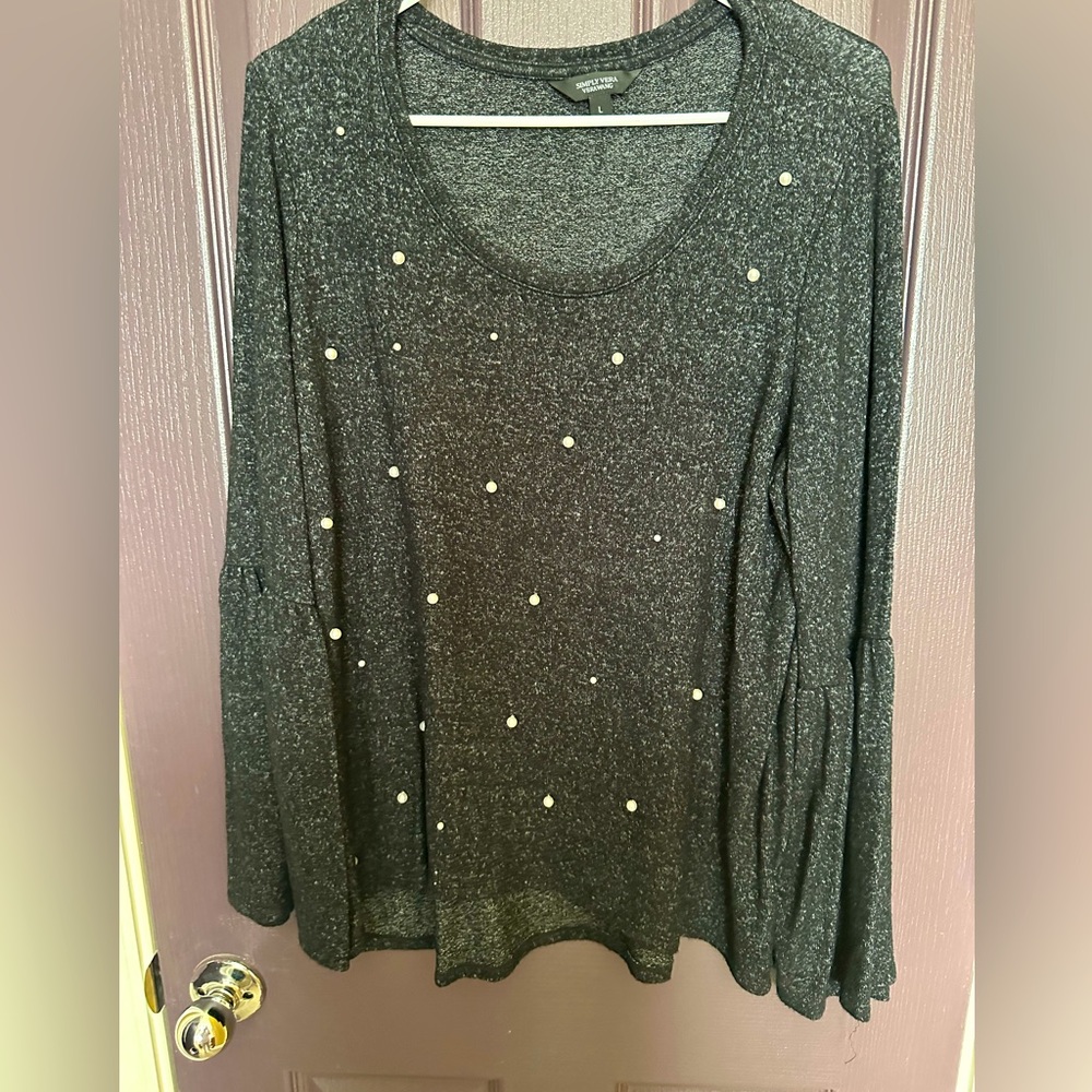 Simply Vera Vera Wang long sleeve top w pearl front detail Bell sleeve Black Lg